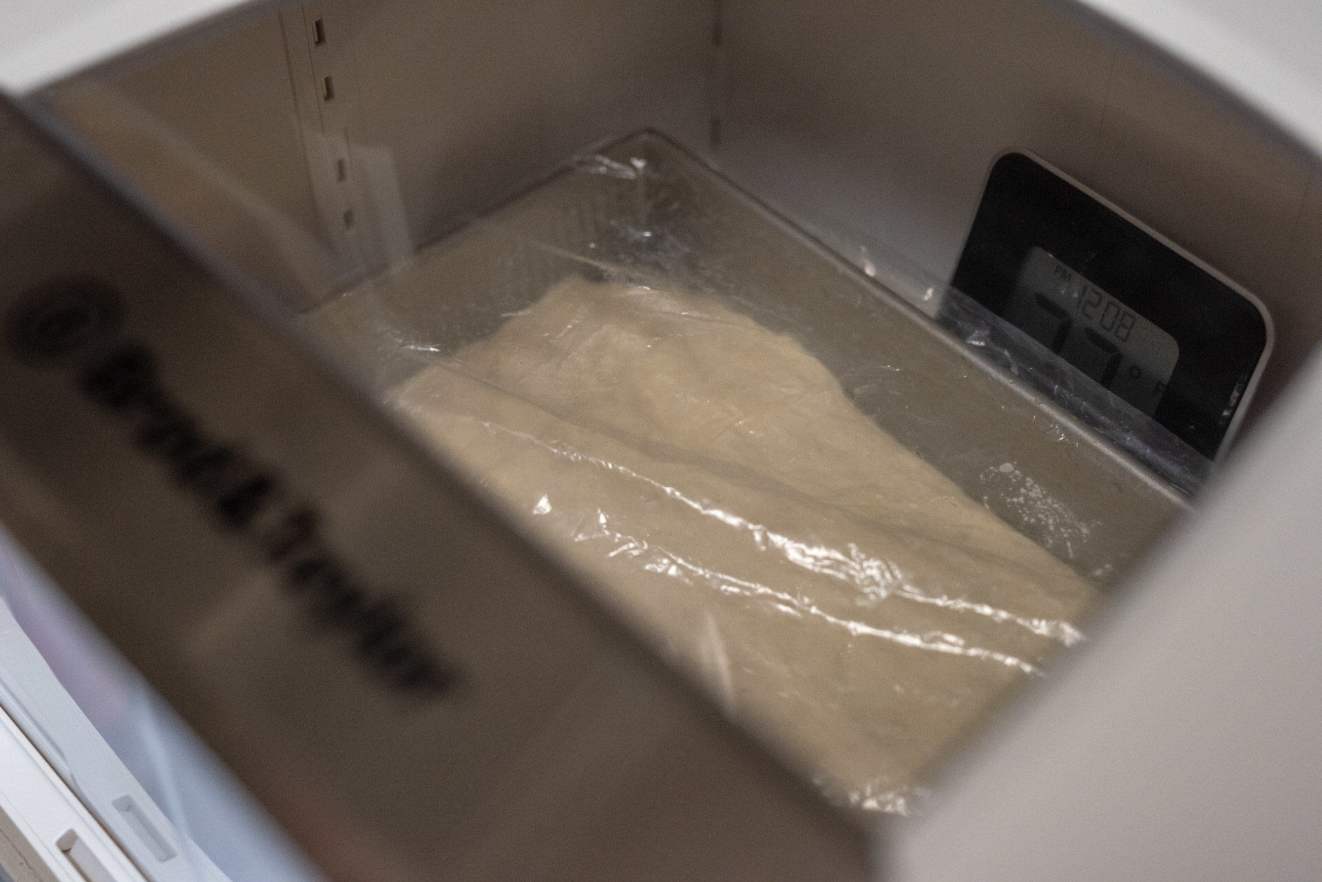 Proofing dough